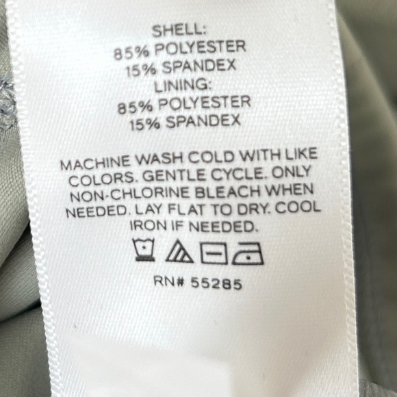 Express Body Contour Tank Top - Picture 4 of 4